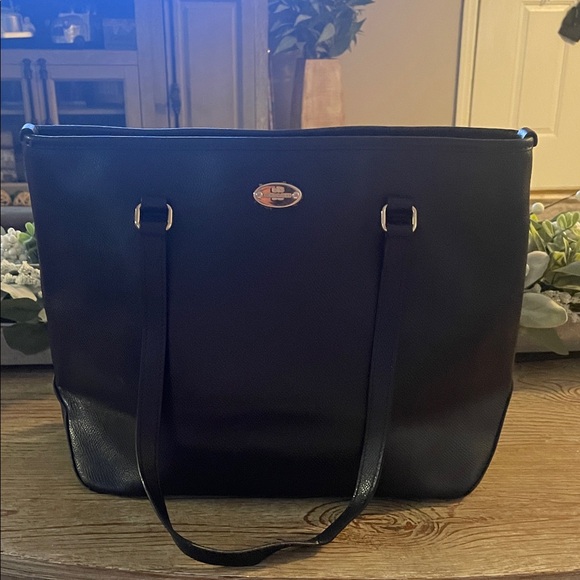 Elegant Black Tote Bag - Picture 1 of 2